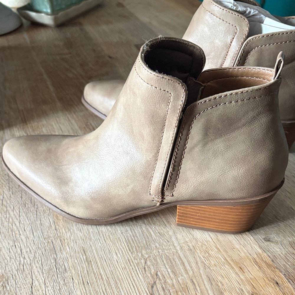JustFab Beige Ankle Booties